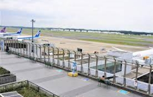 成田空港 滑走路の写真